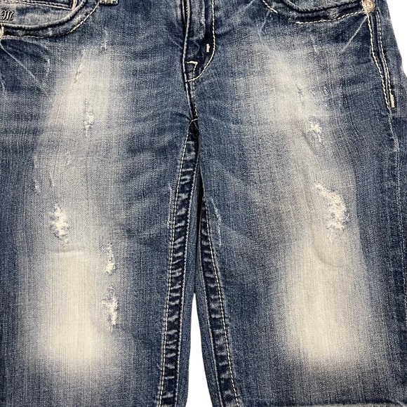 Miss Me Bermuda Denim Shorts with Peace Sign Detailing - Picture 4 of 15